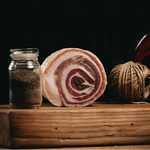 pancetta su tagliere rustico